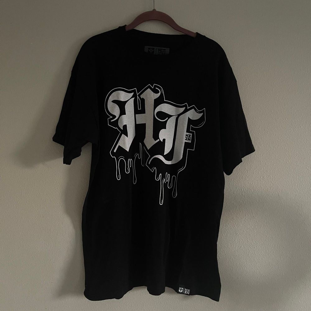 Hawaii finest men’s black size large t shirt